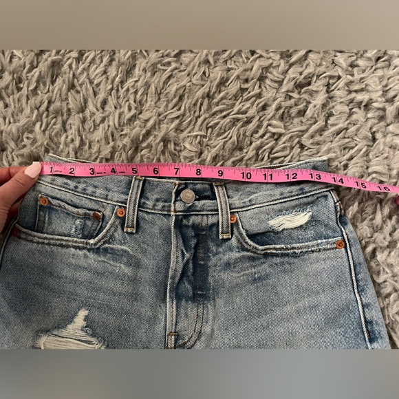 Levi’s shorts - Picture 5 of 8